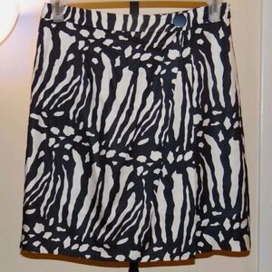 Ann taylor black & white silk & wool career skirt size 2P